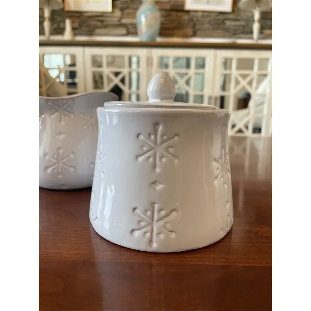 Snowflake Set of 2 Sugar Bowl & Creamer Ceramic Set